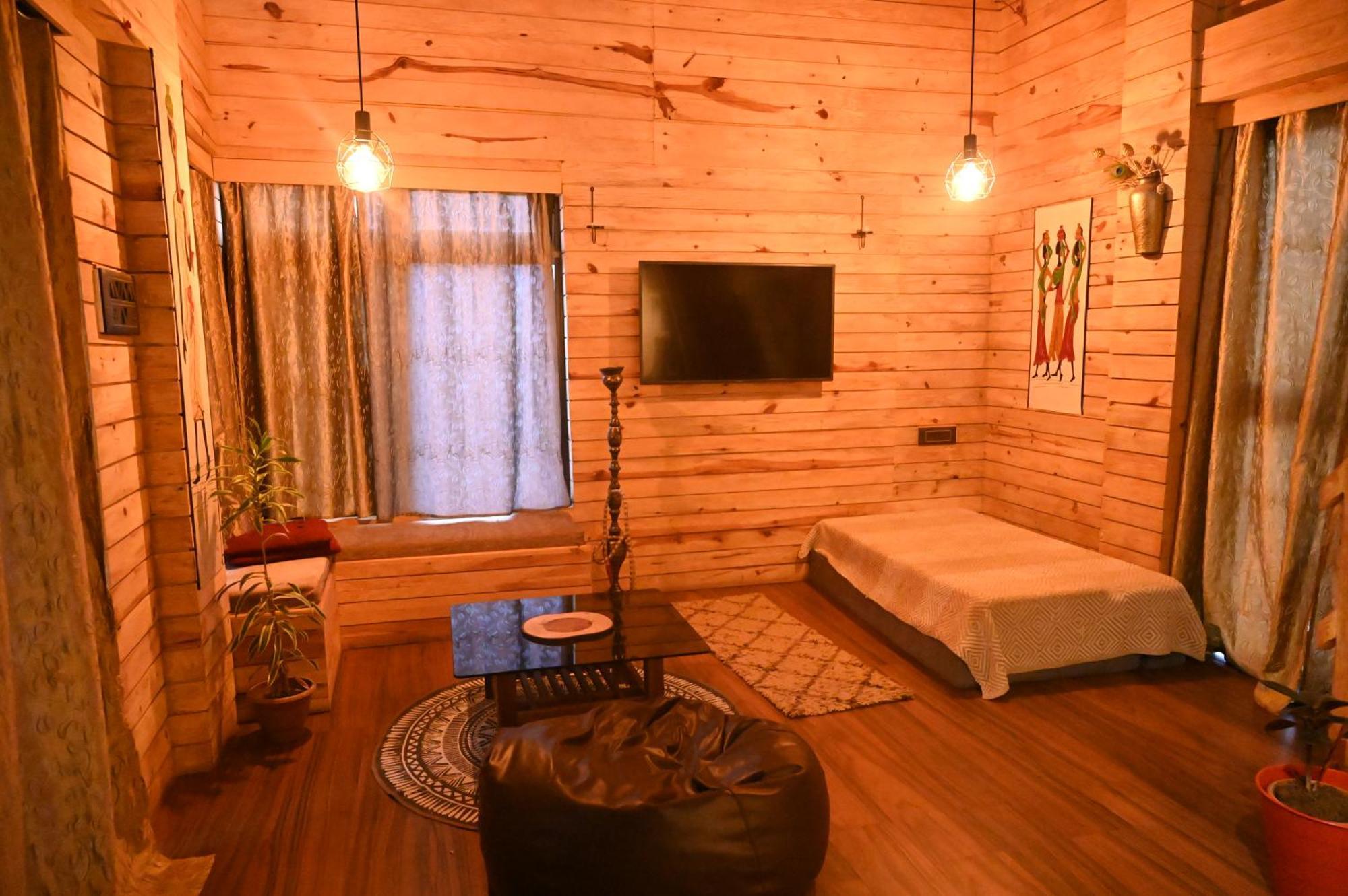 The Cabin By The Bayou Bed and Breakfast Γουβαχάτι Εξωτερικό φωτογραφία