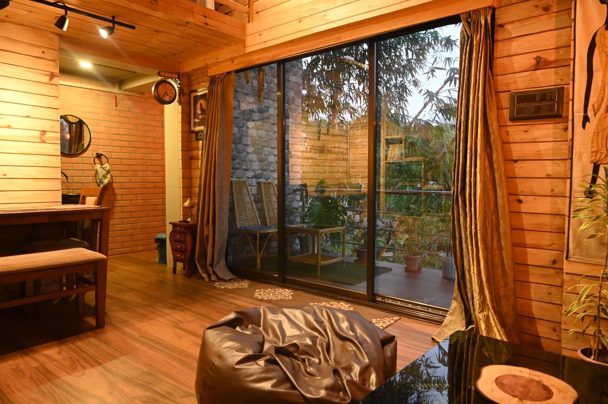 The Cabin By The Bayou Bed and Breakfast Γουβαχάτι Εξωτερικό φωτογραφία